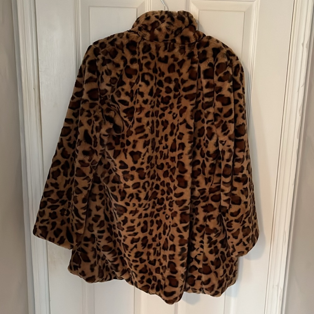 Leopard Jacket furry - Picture 2 of 2